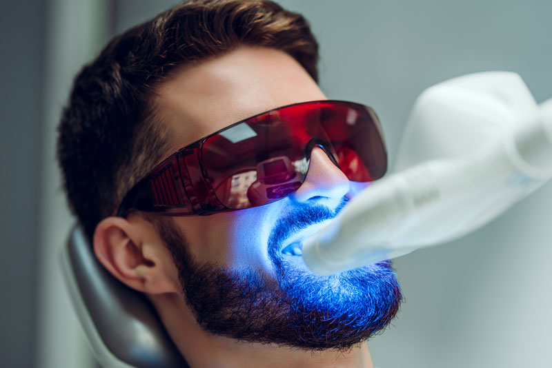What Is Zoom Teeth Whitening and How Does It Work?